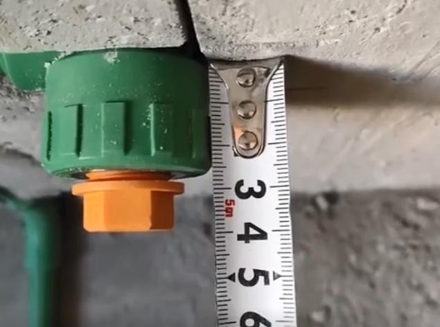 水管內絲彎頭出墻多少合適？老師傅一句話瞬間明了！